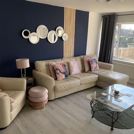 Crowthorne House, Beautiful 3 Bedroom Home For Upto 8 Guests, With Sofa Bed Cul-De-Sac With Private Driveway Νότιγχαμ Εξωτερικό φωτογραφία