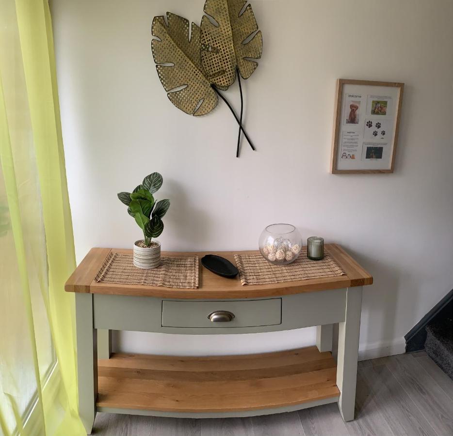 Crowthorne House, Beautiful 3 Bedroom Home For Upto 8 Guests, With Sofa Bed Cul-De-Sac With Private Driveway Νότιγχαμ Εξωτερικό φωτογραφία